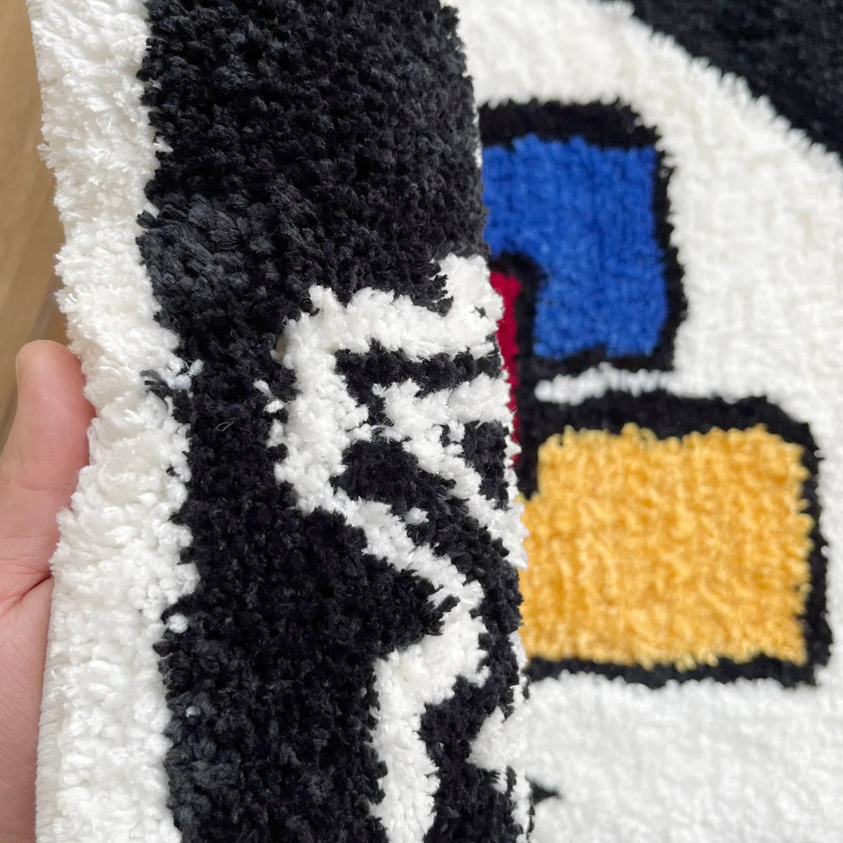 '+4 Carpet Rug
